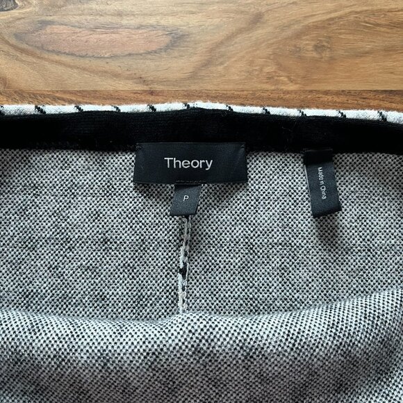 Plaid pencil skirt from Theory (never worn) - Picture 4 of 4